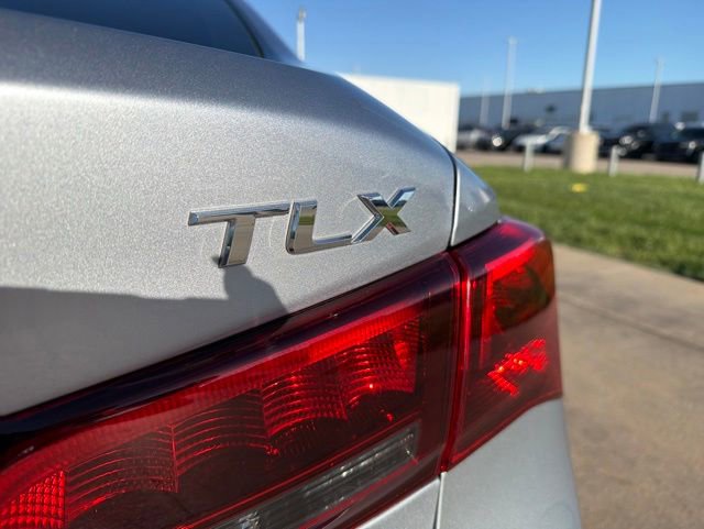 Used 2016 Acura TLX FWD image 9