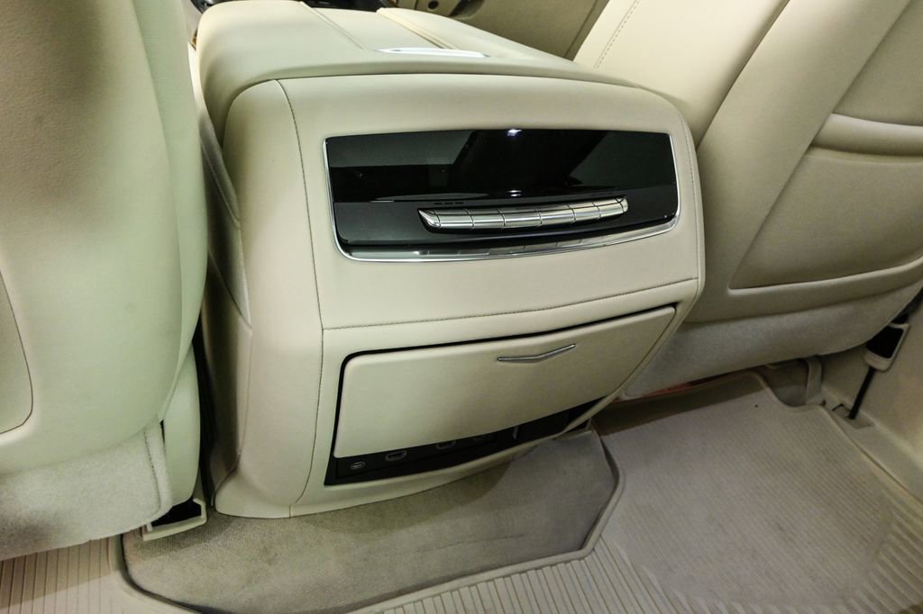 New 2024 Cadillac Escalade Sport Platinum w/ LPO, ONYX Package image 17