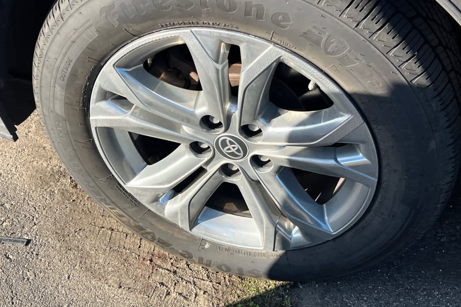 Used 2022 Toyota Sienna XSE w/ XSE Plus Package AWD/4WD image 17