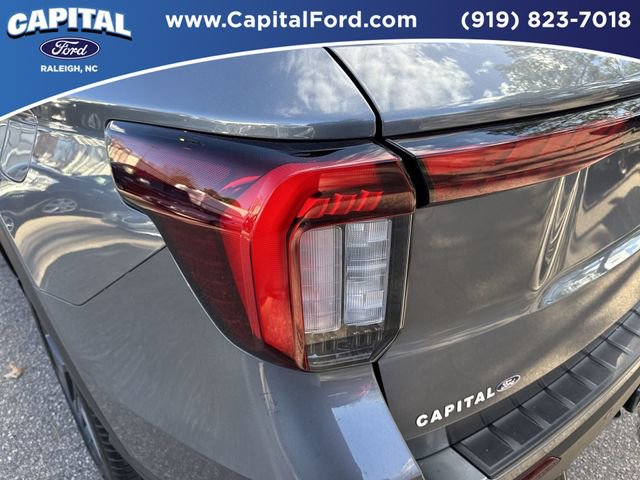 Certified 2025 Ford Explorer ST-Line w/ ST-Line Street Pack image 15