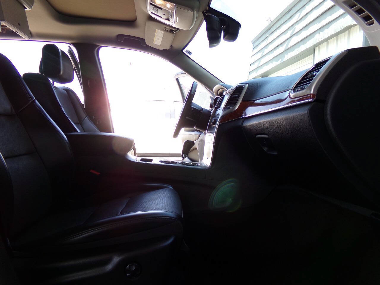 Used 2011 Jeep Grand Cherokee Limited RWD image 28