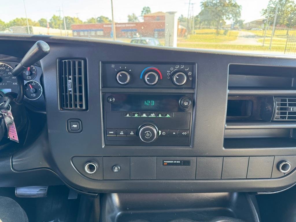 Used 2013 Chevrolet Express 1500 RWD image 10