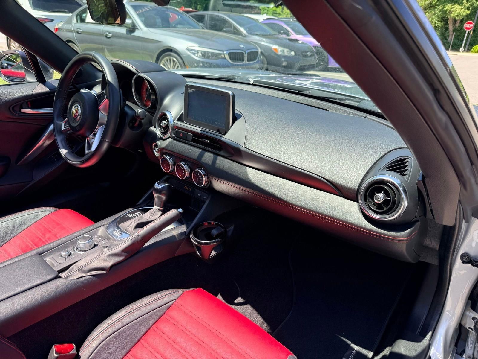Used 2019 FIAT 124 Spider Abarth w/ Navigation & Sound Group RWD image 23
