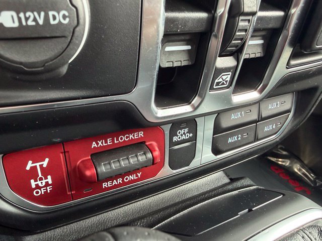 Used 2024 Jeep Gladiator Mojave AWD/4WD image 25