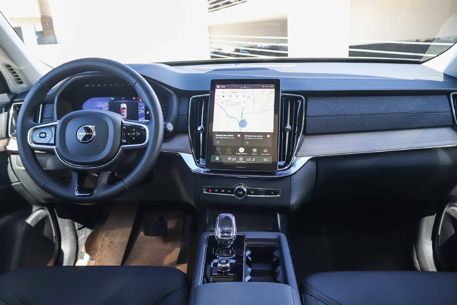 New 2027 Volvo XC90 B6 Plus AWD/4WD image 12