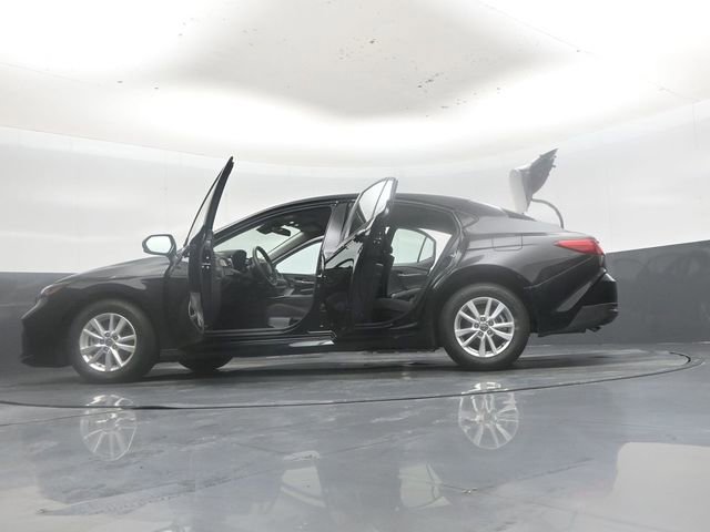 Used 2025 Toyota Camry LE FWD image 53
