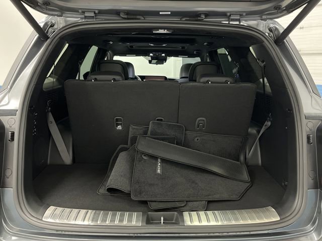 Used 2025 Hyundai Palisade Calligraphy image 16