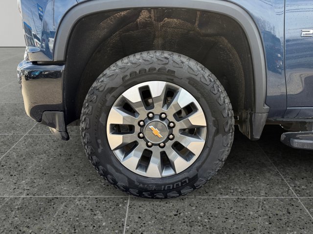 Used 2021 Chevrolet Silverado 2500 Custom w/ Custom Value Package AWD/4WD image 9
