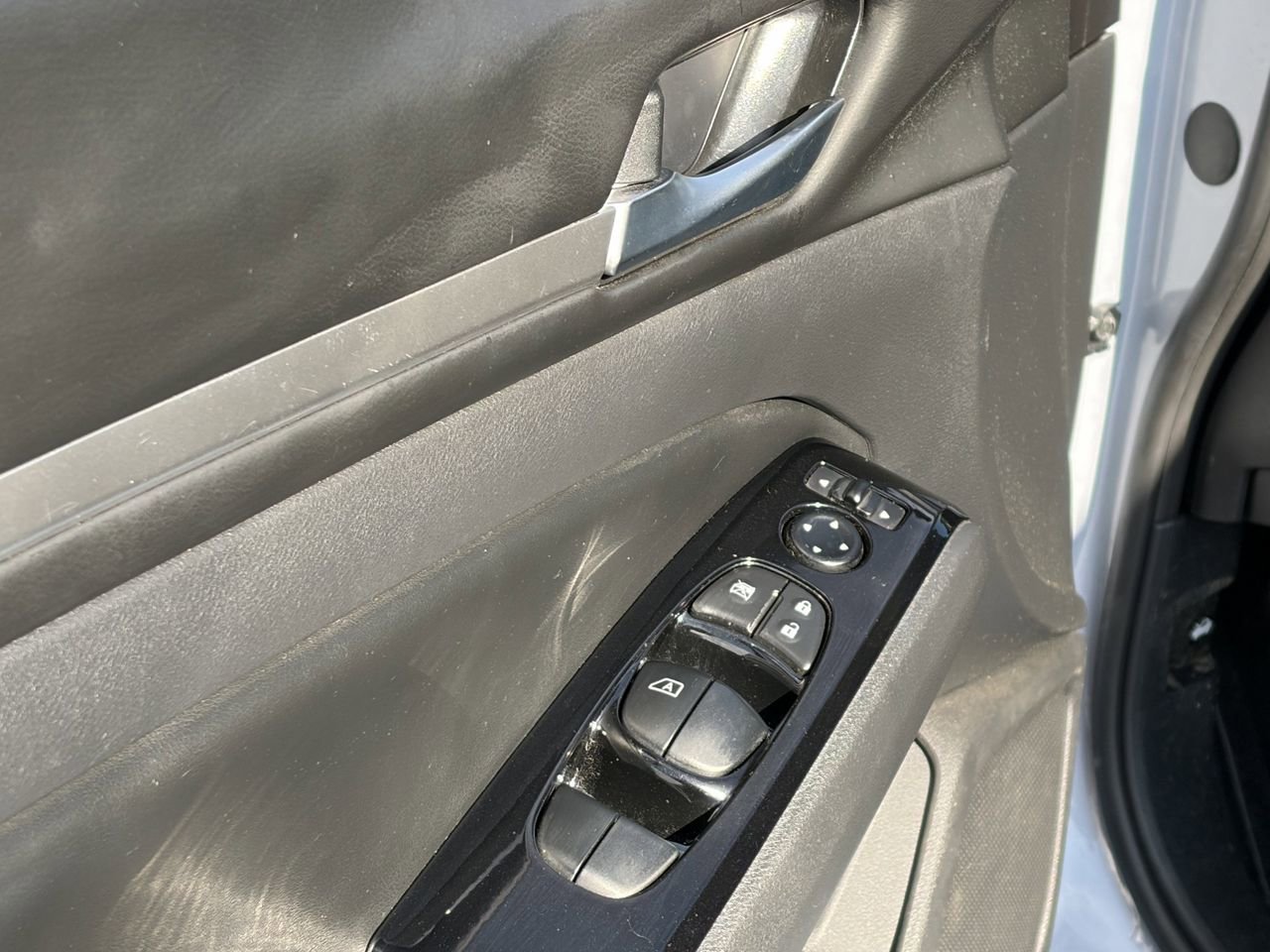 Certified 2024 Nissan Altima 2.5 SR image 24