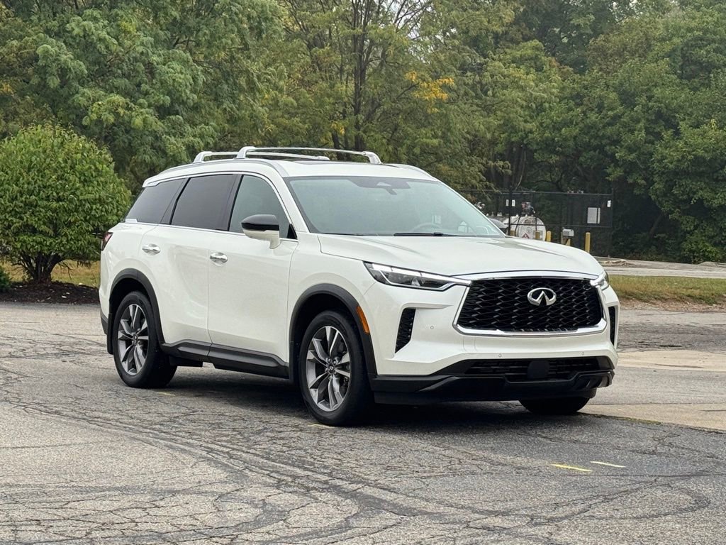 Certified 2025 INFINITI QX60 Luxe w/ Cargo Package