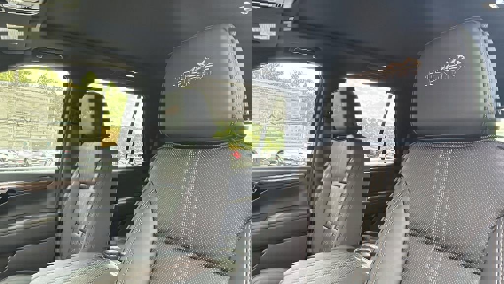 New 2025 Chevrolet Tahoe High Country image 13