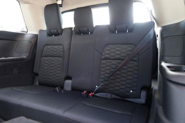 Certified 2025 Nissan Pathfinder SV w/ SV Premium Package FWD image 28