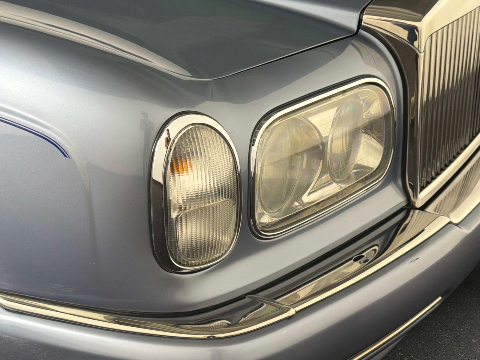 Used 2000 Rolls-Royce Corniche RWD image 9