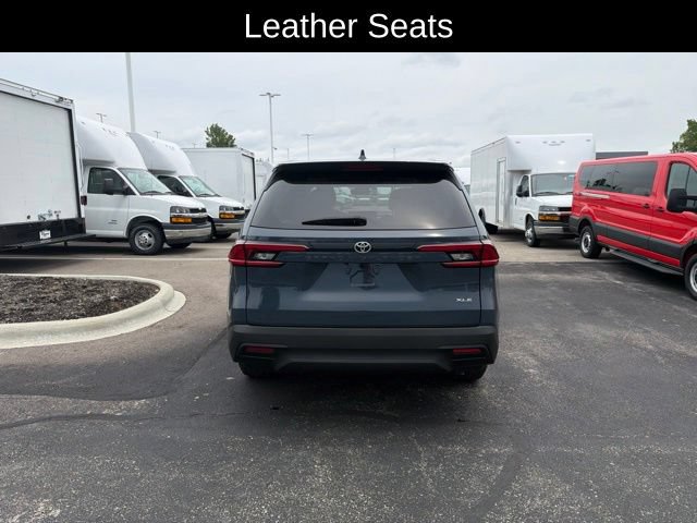 Used 2025 Toyota Grand Highlander FWD image 4