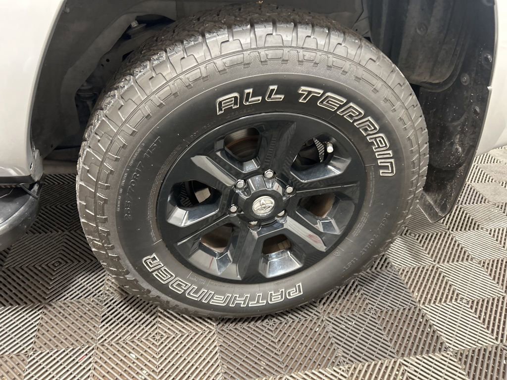 Used 2021 Toyota 4Runner SR5 Premium w/ Moonroof Package image 30