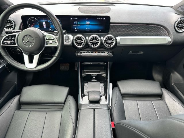 Used 2022 Mercedes-Benz GLB 250 4MATIC image 13