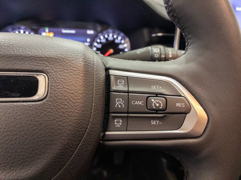 Used 2025 Jeep Compass Limited AWD/4WD image 23