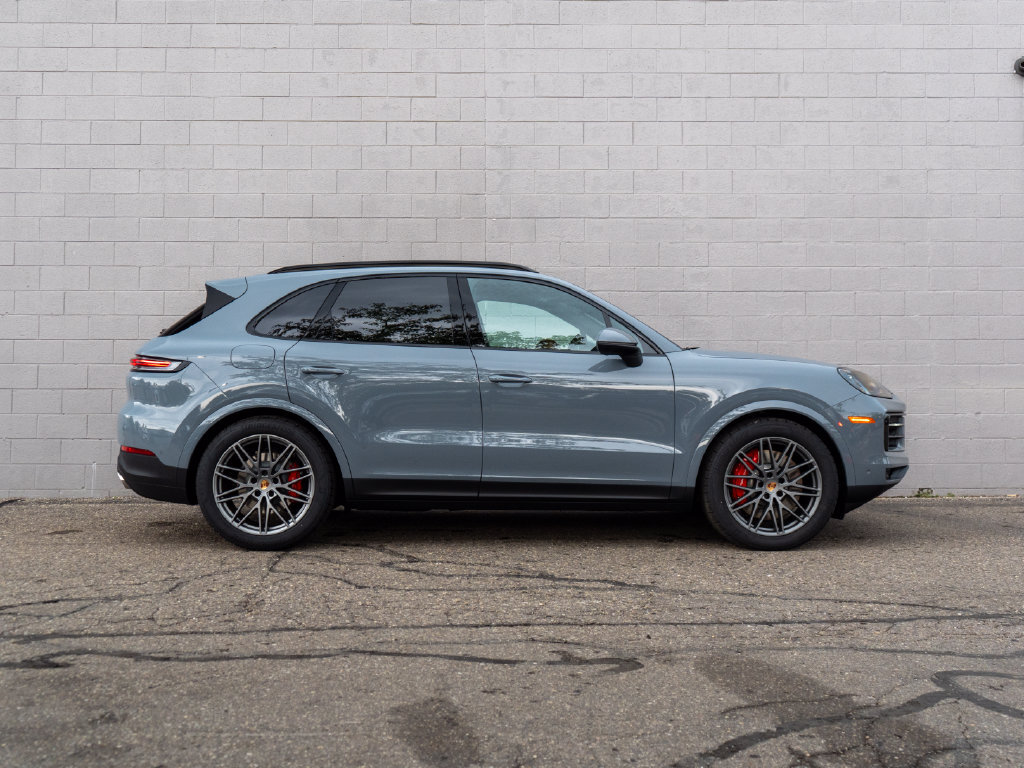 New 2026 Porsche Cayenne S AWD/4WD image 8