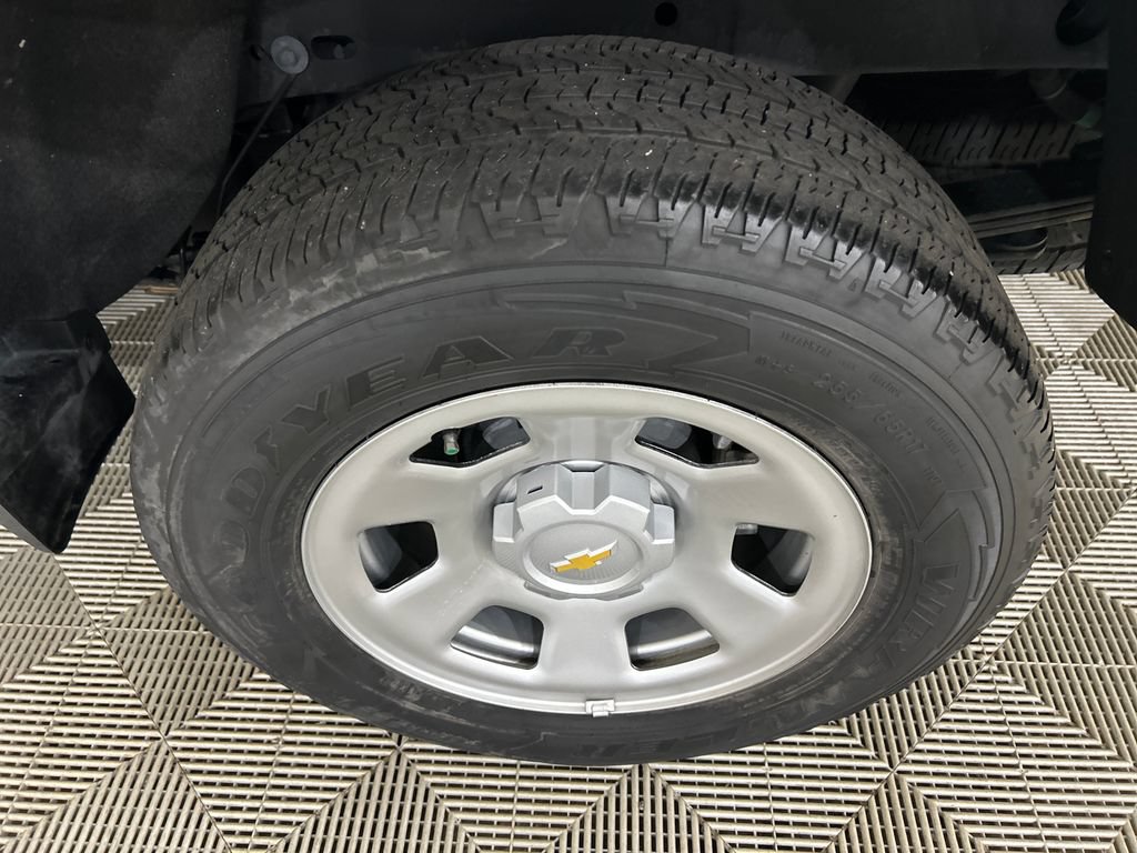 Used 2022 Chevrolet Colorado W/T RWD image 11