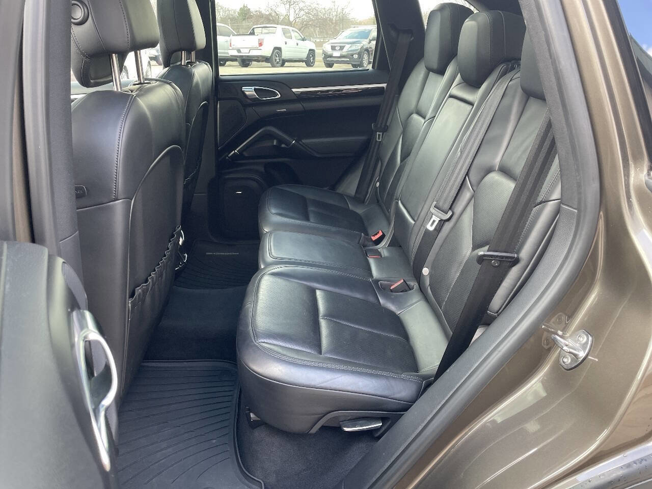 Used 2014 Porsche Cayenne image 17