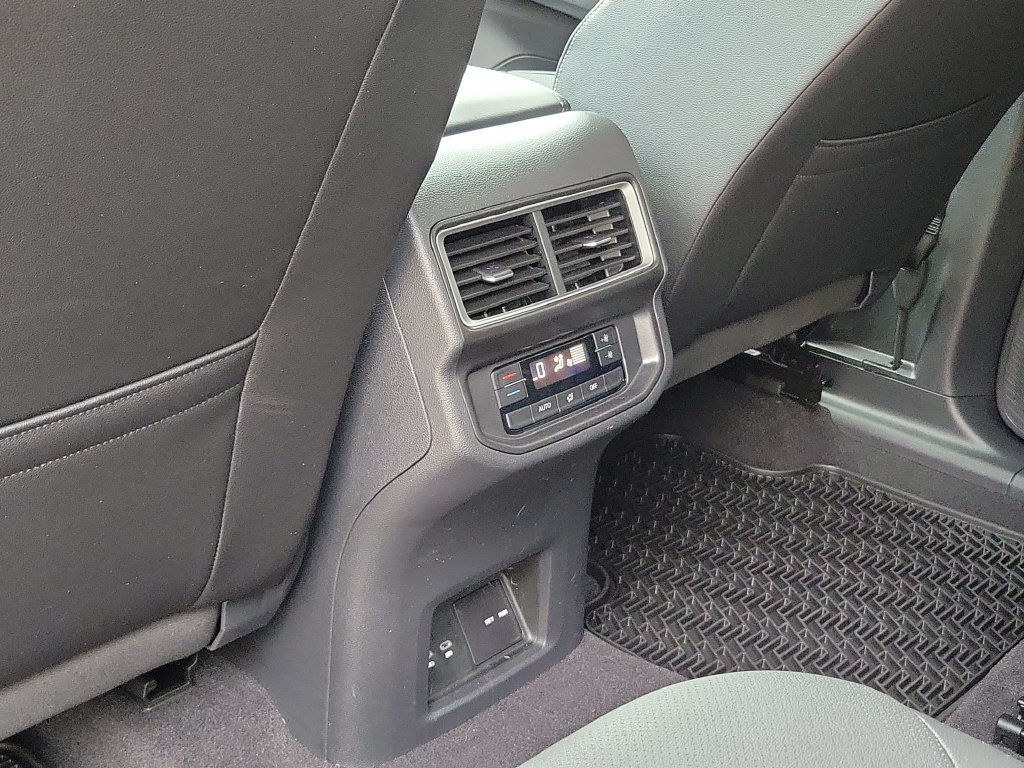 Certified 2026 Volkswagen Atlas SE FWD image 17