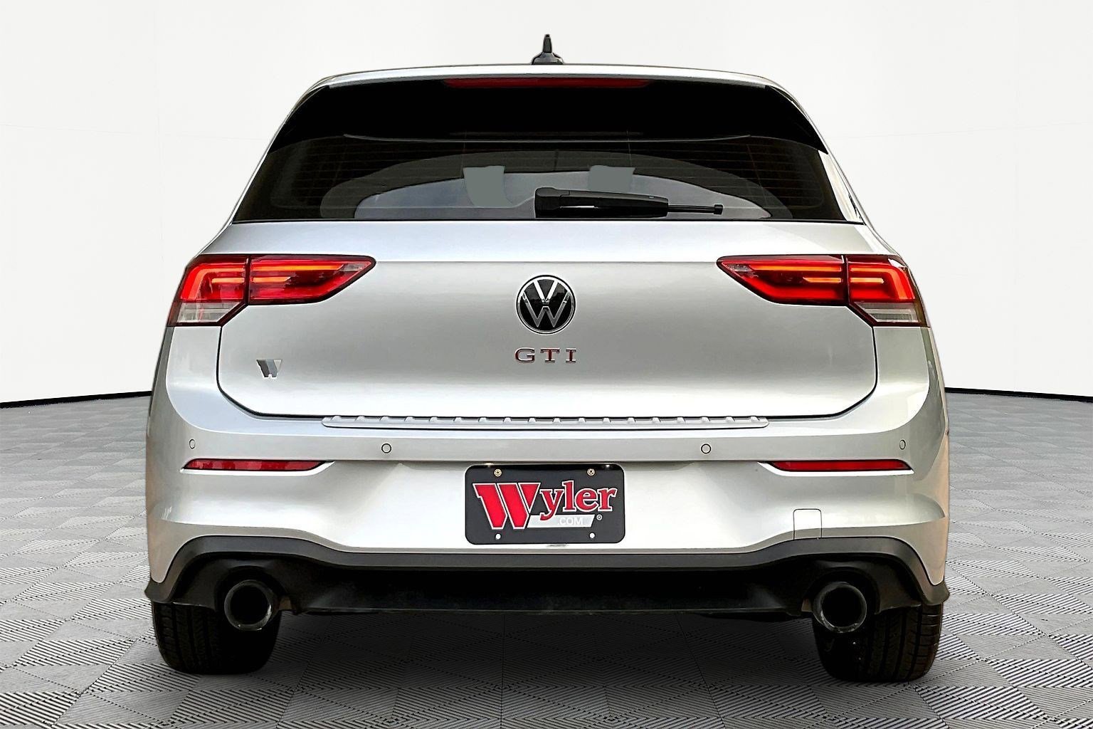Used 2022 Volkswagen GTI S FWD image 5