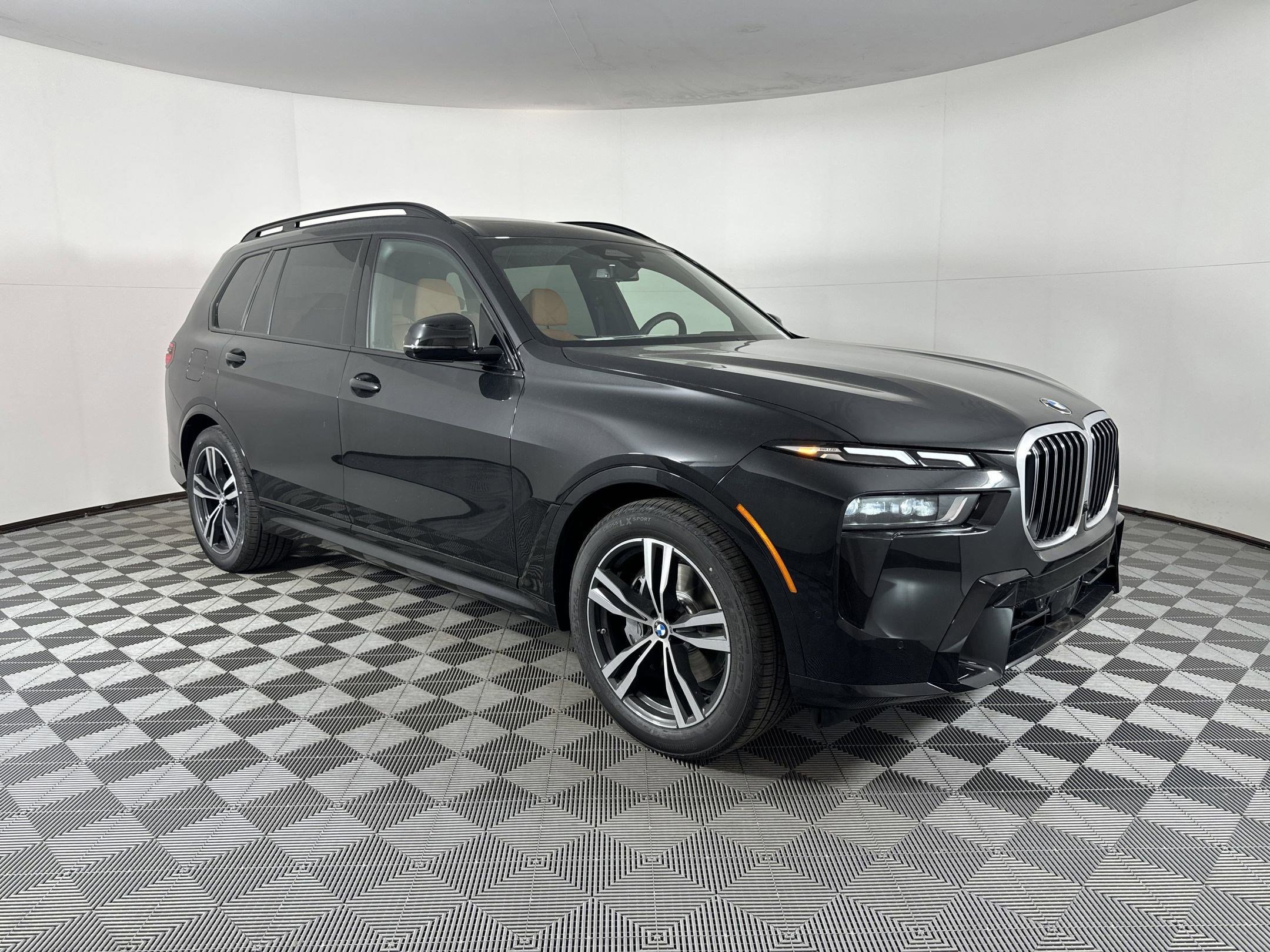 Used 2026 BMW X7 xDrive40i w/ M Sport Package image 7