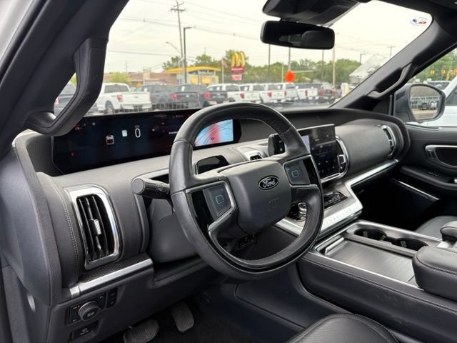 Used 2025 Ford Expedition Max Platinum w/ Stealth Appearance Package AWD/4WD image 20