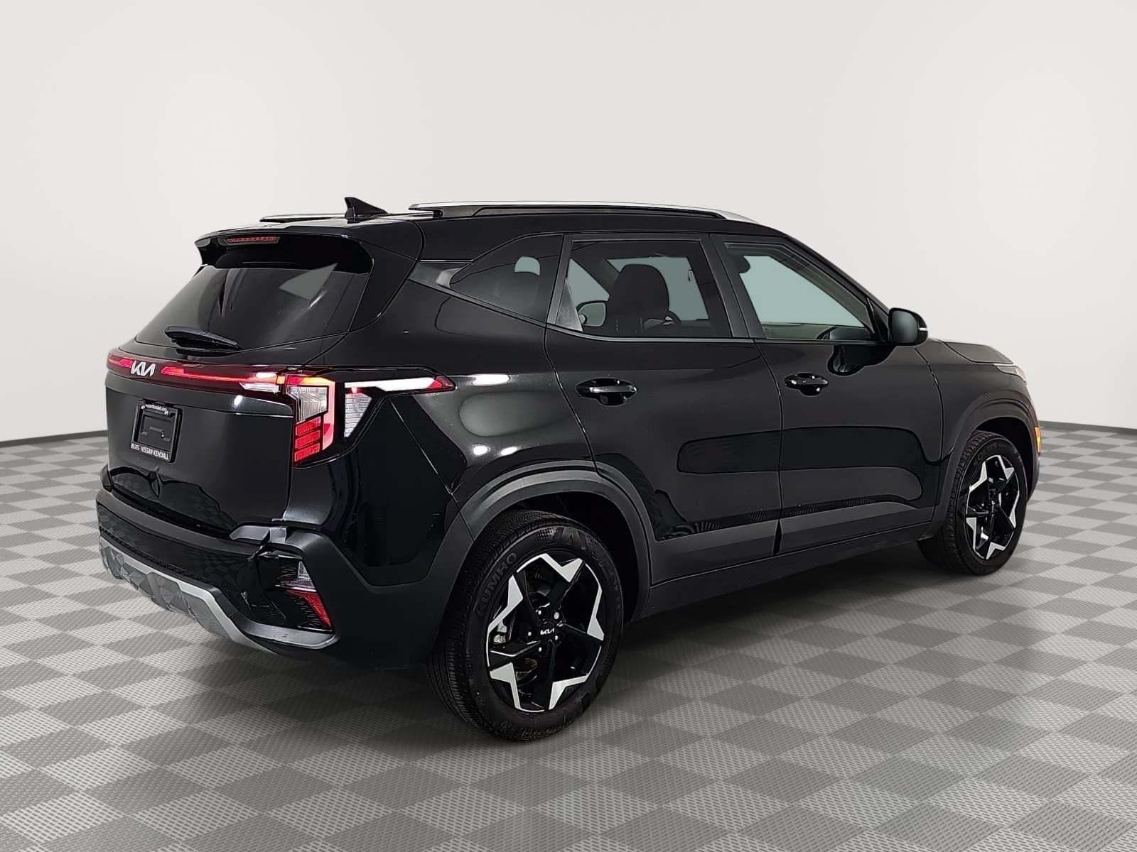 Used 2025 Kia Seltos S FWD image 8