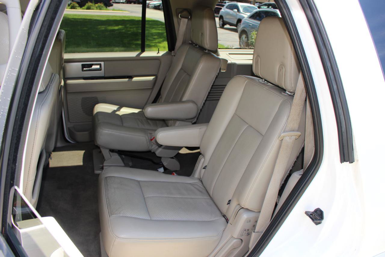 Used 2014 Ford Expedition Limited w/ Equipment Group 301A AWD/4WD image 33