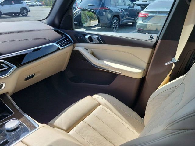 Used 2019 BMW X5 xDrive40i w/ Executive Package image 23