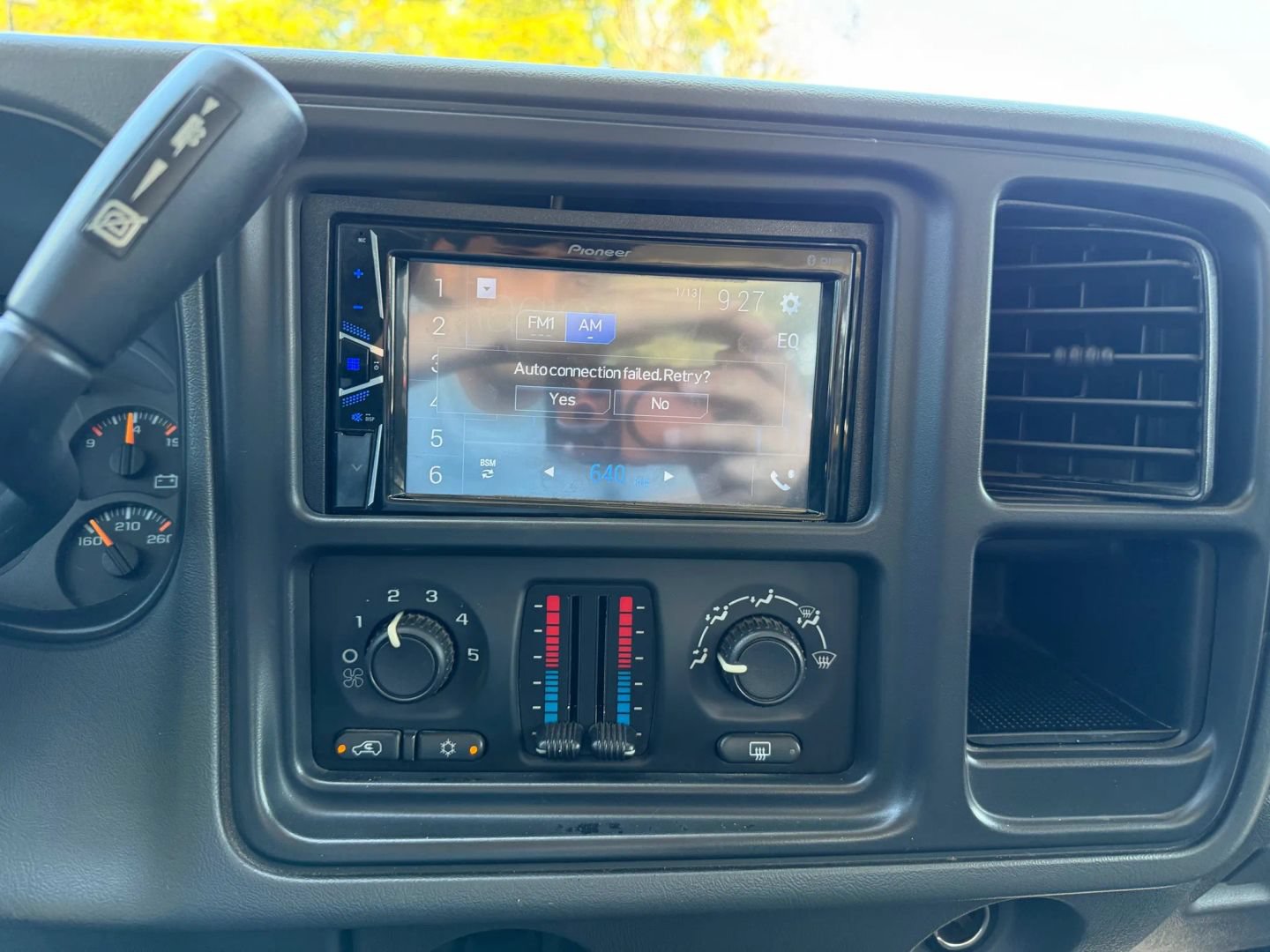 Used 2004 Chevrolet Silverado 3500 4x4 Crew Cab w/ Heavy-Duty Power Package image 16