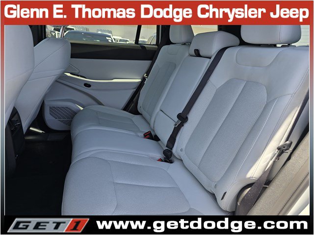 New 2026 Jeep Cherokee Laredo AWD/4WD image 12