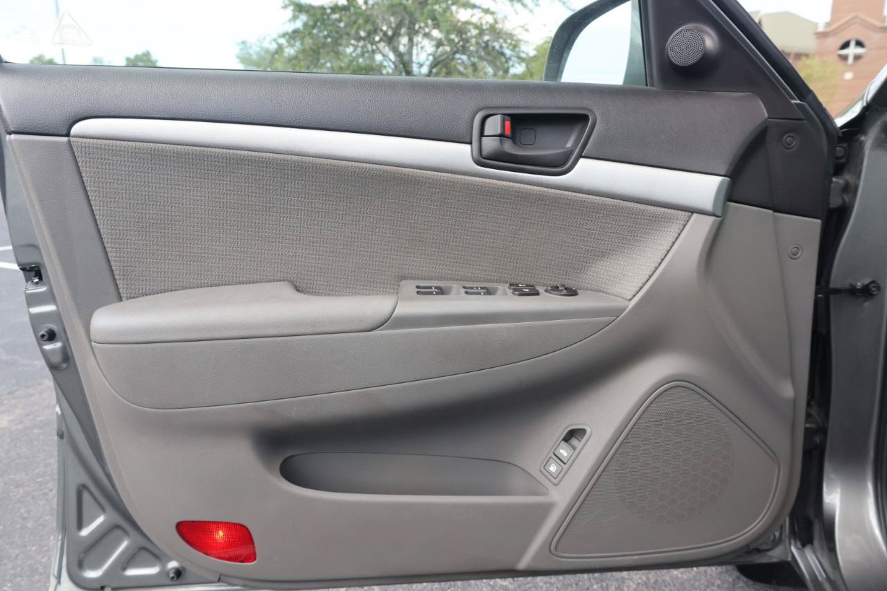 Used 2010 Hyundai Sonata GLS FWD image 29