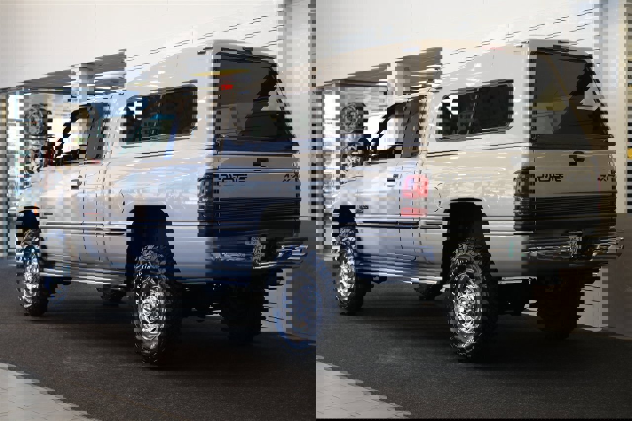 Used 1998 Dodge Ram 2500 Truck 4x4 Quad Cab image 6