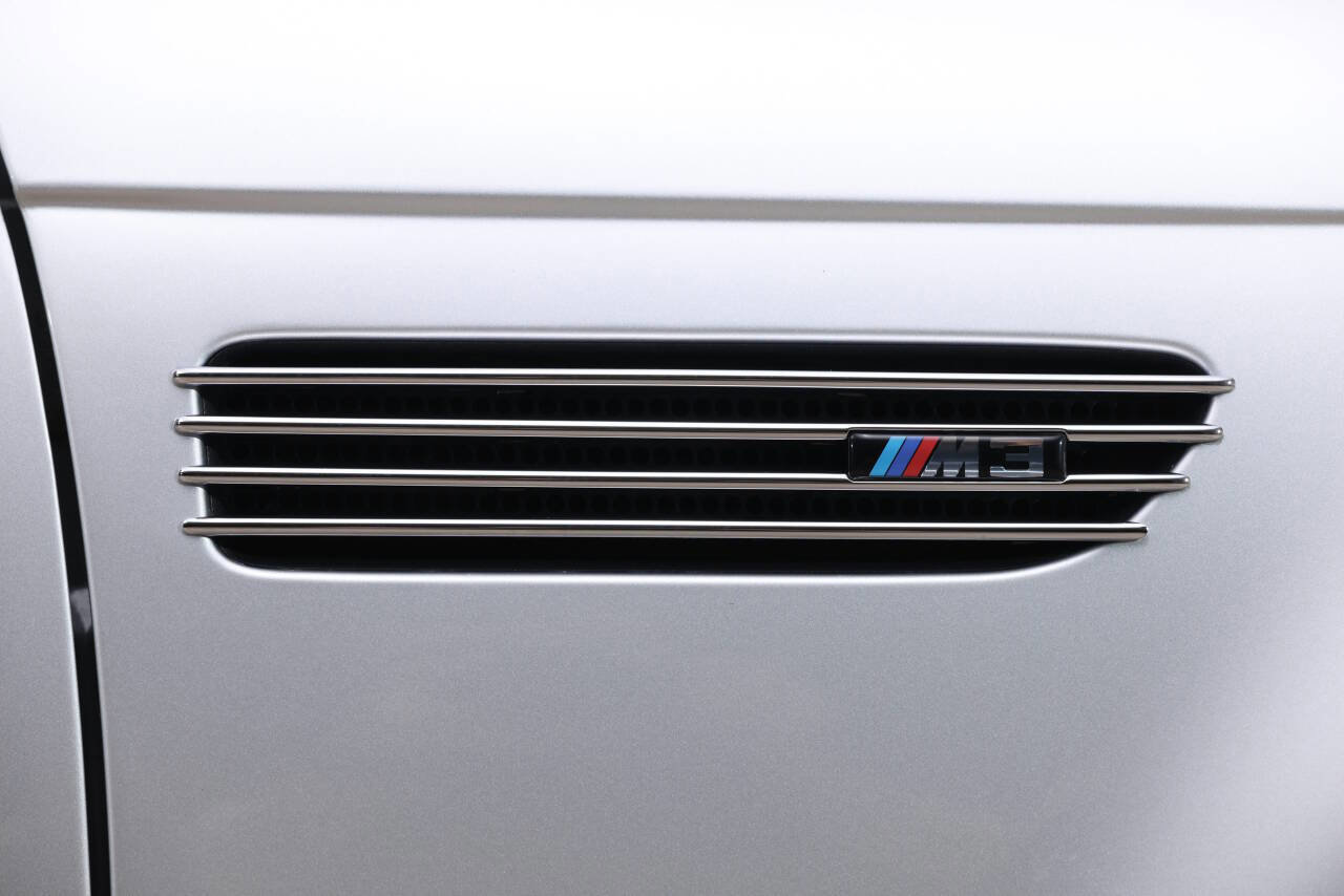 Used 2005 BMW M3 Coupe image 32