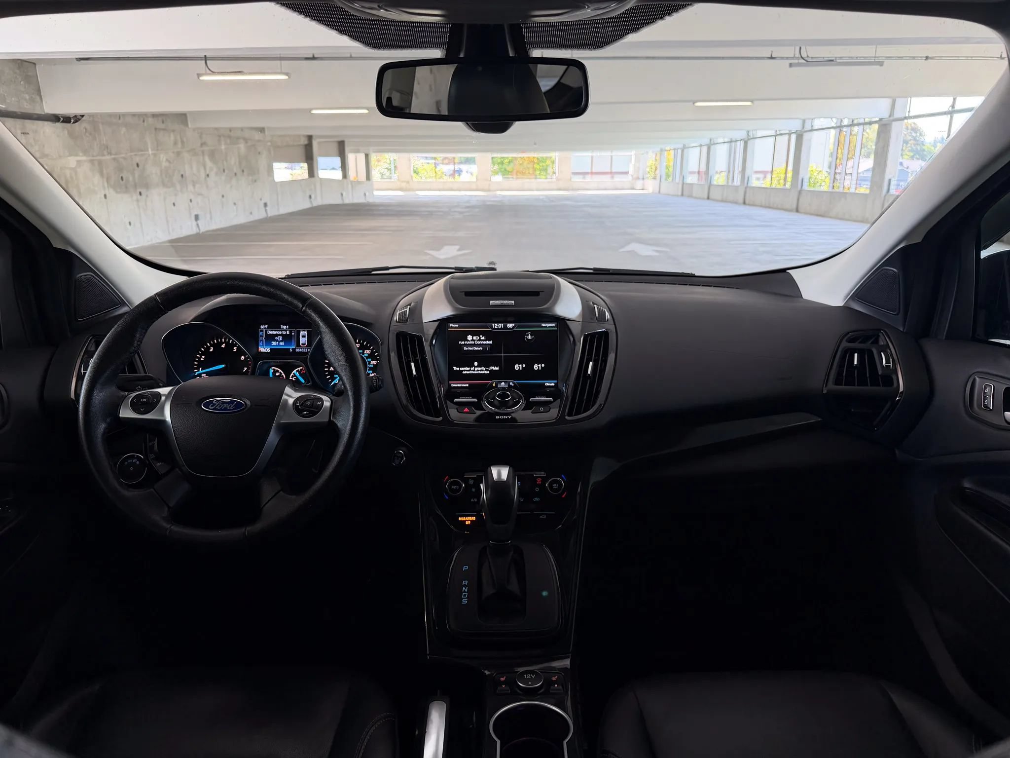 Used 2015 Ford Escape Titanium FWD image 28