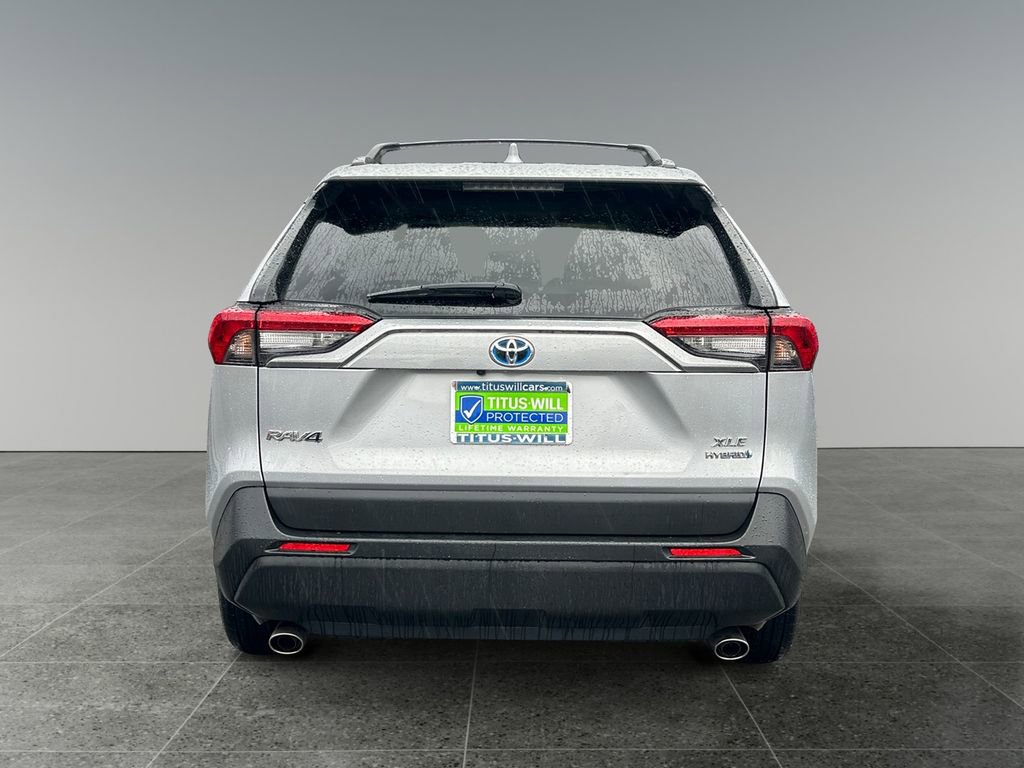 Used 2021 Toyota RAV4 XLE image 7