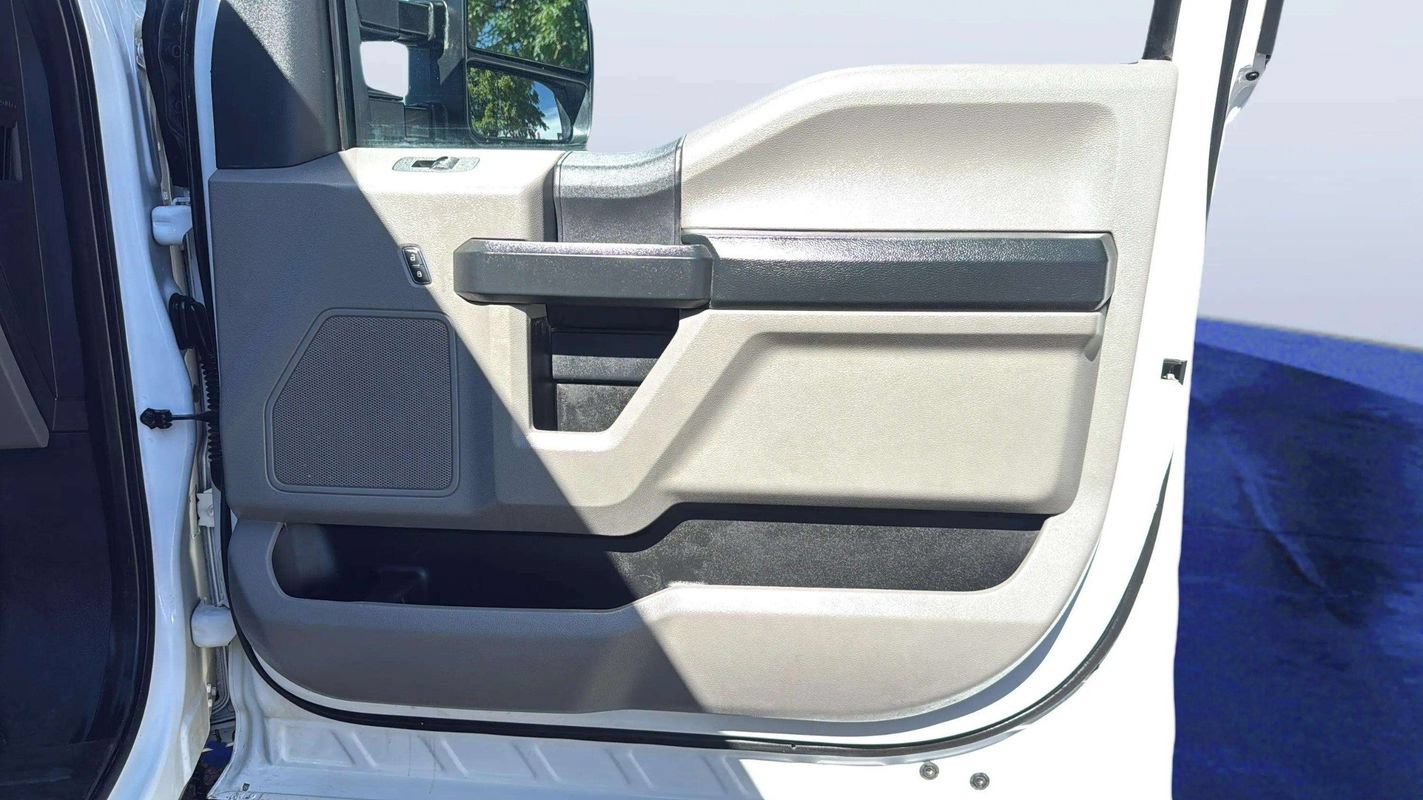 Used 2022 Ford F250 XL w/ Power Equipment Group AWD/4WD image 18