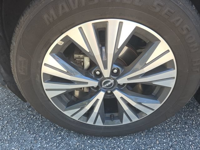 Certified 2023 Nissan Rogue SV w/ SV Premium B Package AWD/4WD image 9