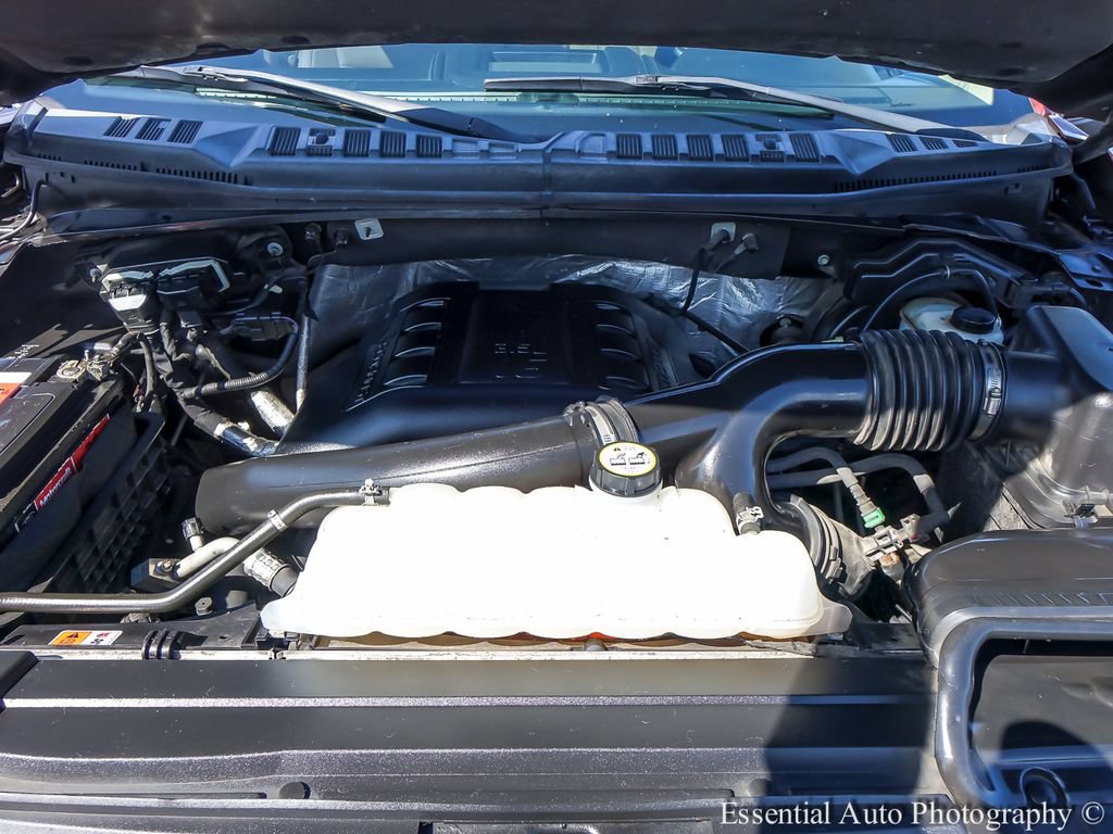 Used 2015 Ford F150 Lariat w/ Equipment Group 502A Luxury AWD/4WD image 27