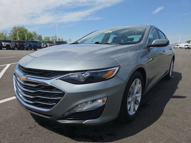 Used 2023 Chevrolet Malibu LT FWD image 2