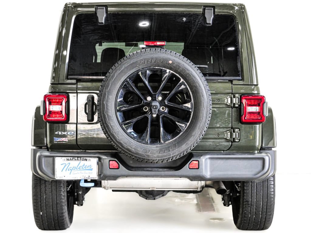 Used 2022 Jeep Wrangler Unlimited Sahara w/ Cold Weather Group AWD/4WD image 8