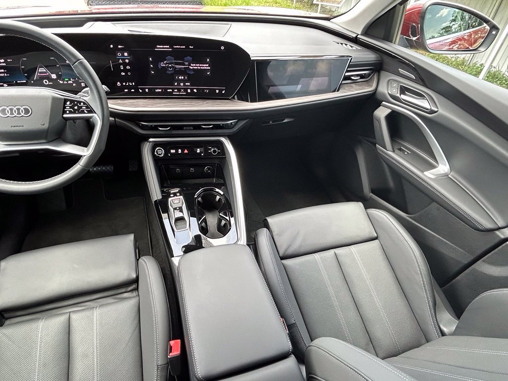 Certified 2025 Audi Q5 Prestige AWD/4WD image 11