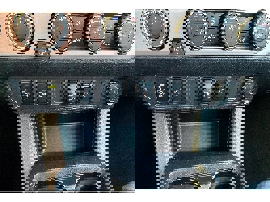 Used 2023 Toyota Tacoma SR5 w/ Technology Package image 24