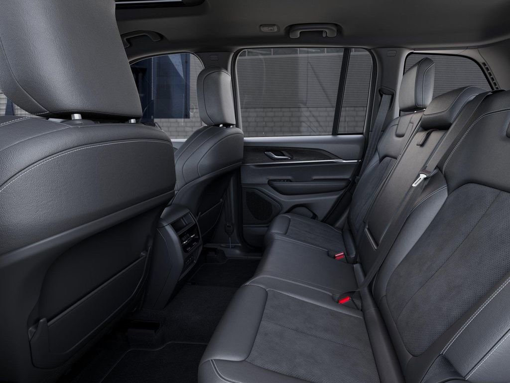 New 2026 Jeep Grand Cherokee Altitude RWD image 23