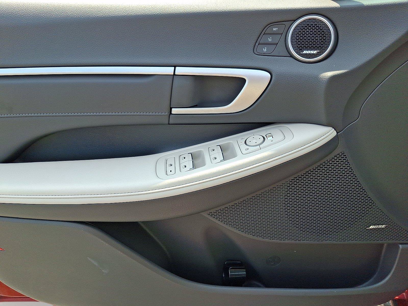 Used 2025 Hyundai Sonata Limited FWD image 10