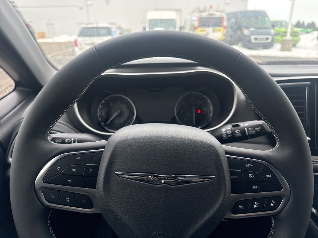 New 2026 Chrysler Pacifica Select FWD image 29