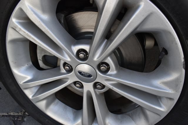 Used 2016 Ford Taurus SE FWD image 9