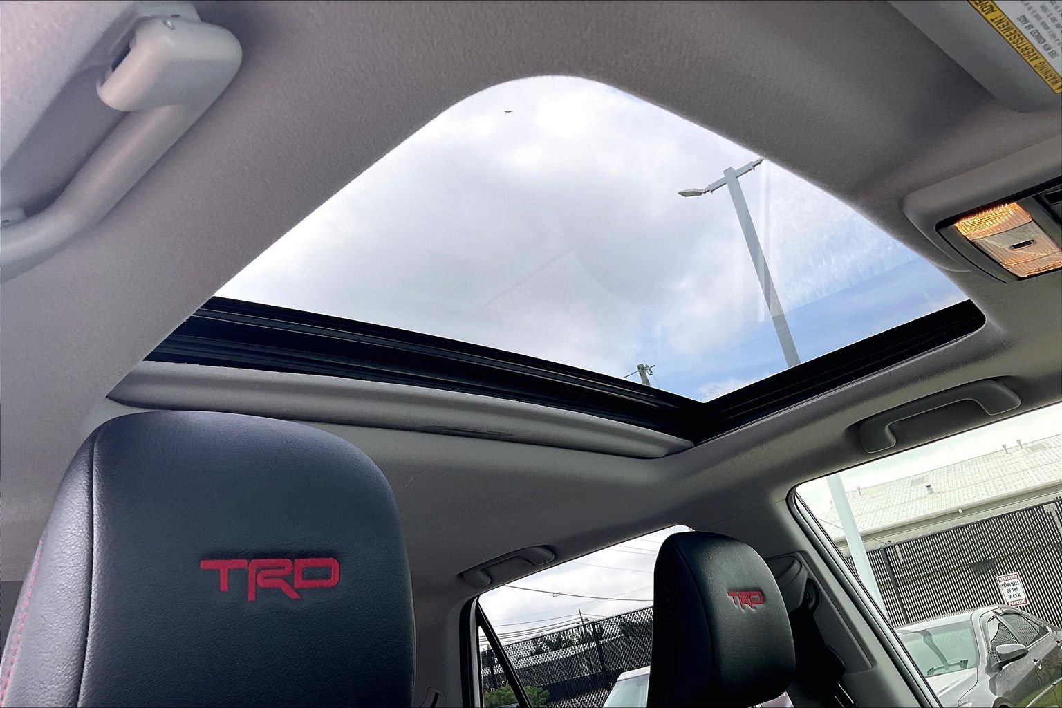 Used 2020 Toyota 4Runner TRD Off-Road Premium w/ Moonroof Package AWD/4WD image 27